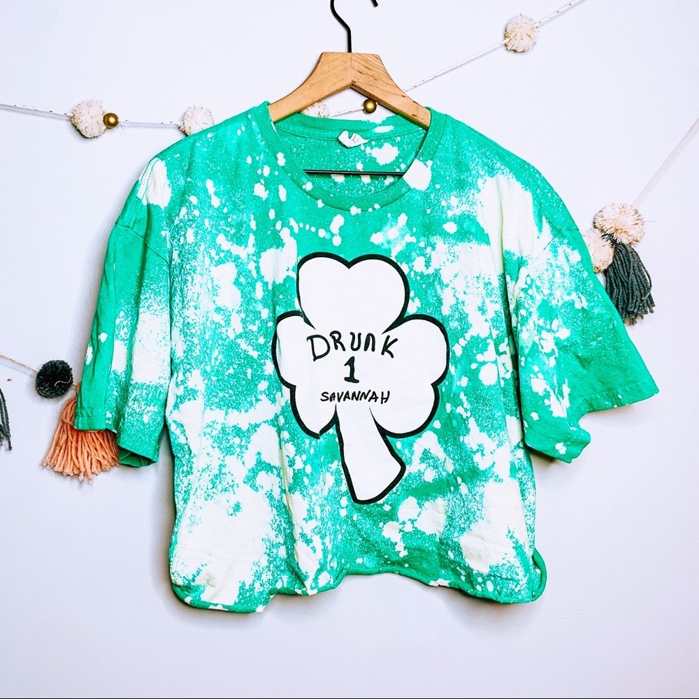 VINTAGE y2k bleach splatter Savannah graphic tee
